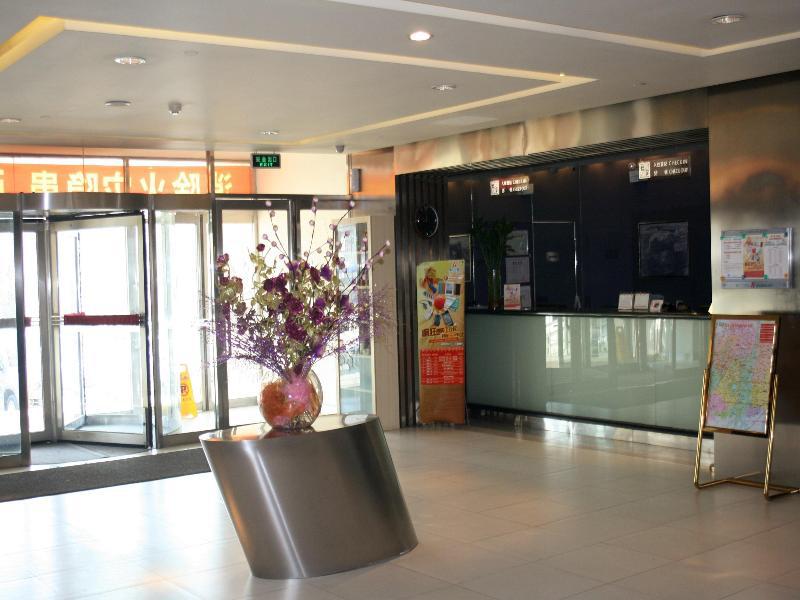 锦江之星长春火车站万达广场酒店 外观 照片